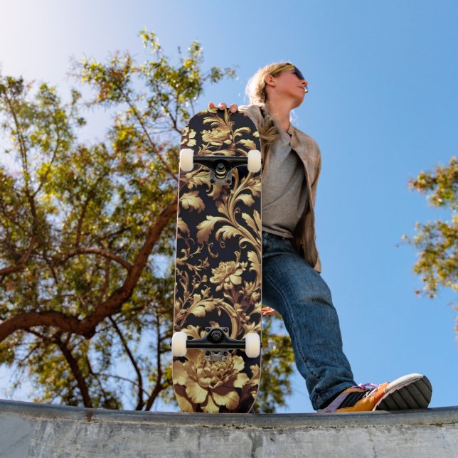 Skate Fusão Elegante: Flores Pretas e Douradas (Ao ar livre 1)