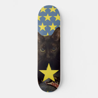 Skate Gato Negro Sortudo com estrelas