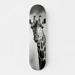 Skate Girafa em uma paisagem urbana