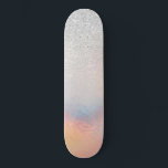 Skate Gradação Holográfica Iridescente da Lente de Prata<br><div class="desc">Este design elegante e chique é perfeito para a moça da moça da moda e na moda. Ele apresenta falso brilho prateado impresso com design de gradiente holográfico olográfico rosa, cor de pêssego, azul e roxo iridescente. É moderno, legal, único, glamouroso e original. ***NOTA DE DESIGN IMPORTANTE: Para qualquer solicitação...</div>