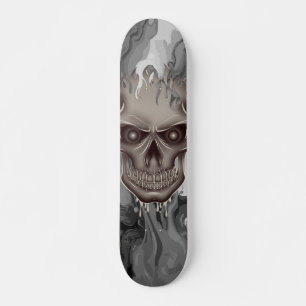 Skate Ilustração de caveira com chama de prata
