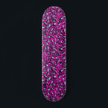 Skate Impressão em animais Leopardo Cor-de-Rosa Moderna<br><div class="desc">Sempre tende cor sólida rosa quente. Safari selvagem e impressão animal selvagem. Pequena e fina gueparda moderna,  a pele-leopardo impressa em branco e menta pastel e cor rosa. Pequena impressão animal de leopardo chita.</div>
