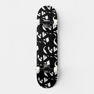Skate Impressionante Arte Moderna Negra e Branca
