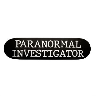 Skate Investigador Paranormal Fantasma Caçando EVP