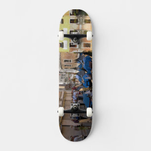 Skate Itália, Veneza, gondolas amarradas ao longo do ca