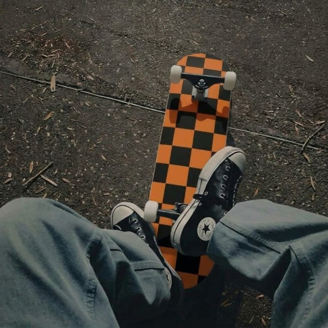 Skate Laranja e Preto Xadrez (Criador carregado)