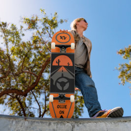 Skate Legal quadro laranja/preto com "Ollie On" gravado