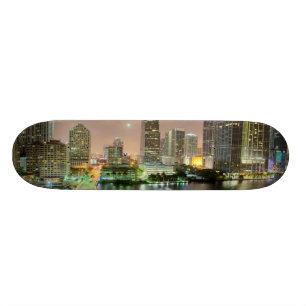 Skate Ligações da ponte através da via navegável a M
