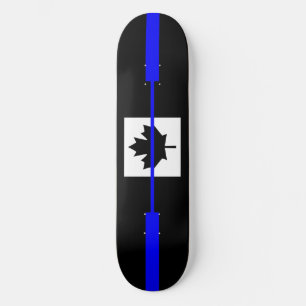 Skate Linha Azul Fino no Decor de Bandeira Canadense