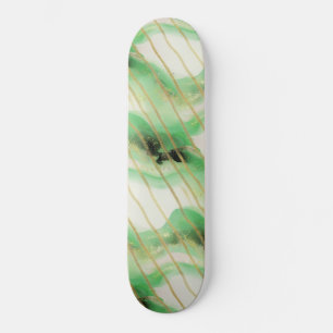 Skate Listras Abstratas em Verde Sage Dourado