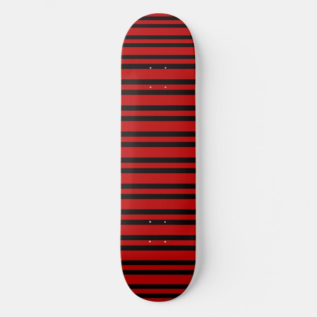 Skate Listras Vermelhas e Pretas (Frente)