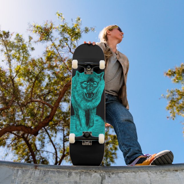 Skate Lobo Negro Zangado na Noite (Ao ar livre 1)