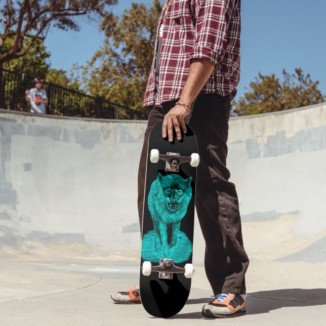 Skate Lobo Negro Zangado na Noite (Ao ar livre 2)