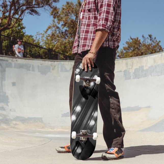 Skate Luzes de brilho preto e branco (Ao ar livre 2)