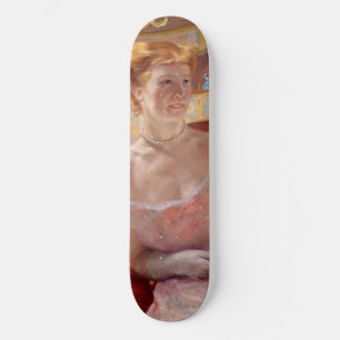 Skate Mary Cassatt - Mulher com Colar Pérola em um Logot