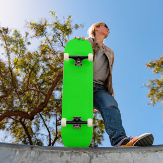 Skate Minimalista Moderno Linha Sólida Cor Verde