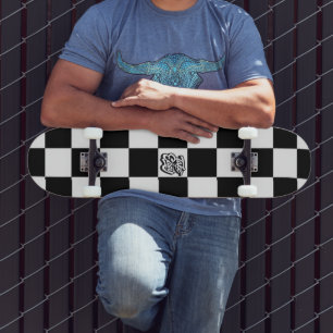 Skate Minimalista Xadrez Retro – Streetwear Monocromátic