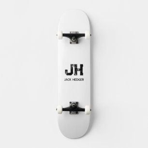 SKATE MONOGRAMA DE DUAS LETRAS PRETO MINIMALISTA NOME BR
