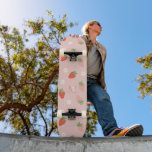 Skate Monograma de Morangos Vermelhos e Rosa<br><div class="desc">c) O Feliz Cat Studio</div>