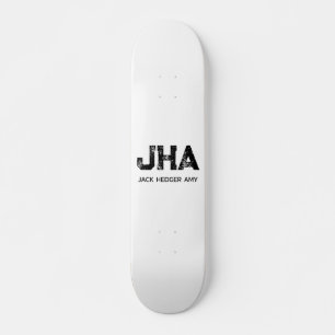 SKATE MONOGRAMA DE TRÊS LETRAS PRETO MINIMALISTA NOME BR