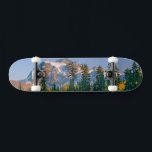 Skate Monte Shuksan refletido no Lago Reflection<br><div class="desc">O Monte Shuksan é refletido no Lago Reflection na Área de Recreação Nacional Mount Baker numa tarde de outono nas North Cascades em Washington,  Condado de Whatcom,  Washington,  EUA</div>