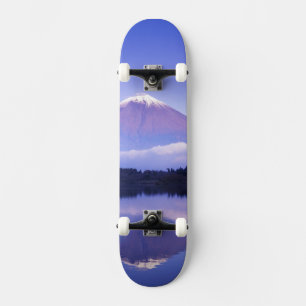Skate Mt. Fuji com Nuvem Lenticular, Lago Motosu,
