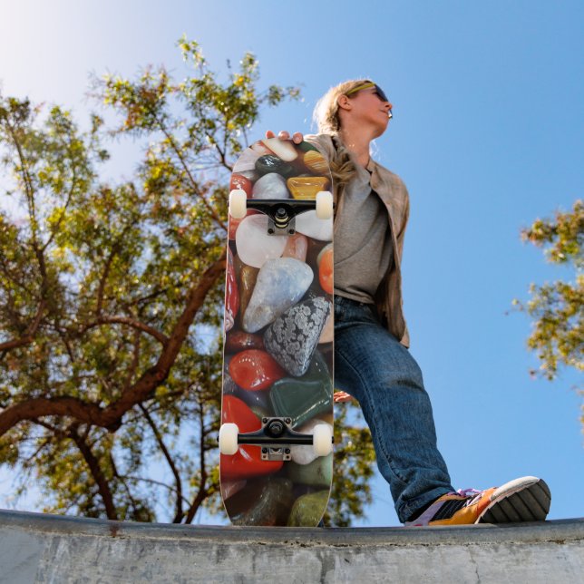 Skate muitas pedras lindamente coloridas (Ao ar livre 1)
