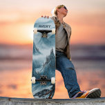 Skate Natureza da paisagem das Montanhas Rolantes Azuis<br><div class="desc">A design apresenta uma pintura típica de paisagem artística azul e branca descrevendo belas montanhas laminadas de cinzas azuis no estilo tradicional chinês de pintura a tinta, que está intimamente relacionada à filosofia do Taoismo e do Budismo Zen, enfatizando a harmonia com o mundo natural. As pinturas paisagísticas levarão-nos-ão à...</div>