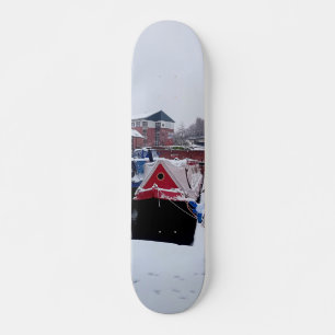 Skate Navio de canal vermelho