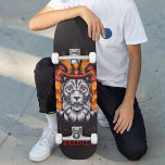 Skate Nome Personalizado do Guerreiro Leão<br><div class="desc">Lion Warrior Personalised Name Skateboard apresenta seu nome personalizado em tipografia moderna com um leão guerreiro sobre fundo negro. Personalize editando o texto na caixa de texto fornecida. Dê um presente personalizado, skate personalizado ao seu skate favorito para o Natal, aniversário ou seu melhor amigo. Elaborado por ©Evco Studio www.zazzle.com/store/evcostudio...</div>