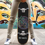 Skate Nome Personalizado Engraçado da Invasão de Alieníg<br><div class="desc">Tabuleiro de skate de nome personalizado engraçado da invasão de Alienígena Neon Beach</div>