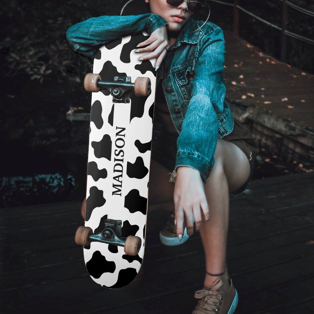 Skate Nome Preto e Branco da Impressão em Vaca (Cow Animal Print Spotted Black & White Name Skateboard)