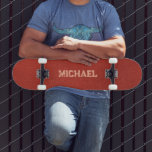 Skate Nomes de Modelo castanho de aparência de couro<br><div class="desc">Monograma de texto em relevo personalizado Adicione seu nome de texto Logotipo de imagem Logotipo de imagem Elegante moderno de aparência do Modelo.</div>