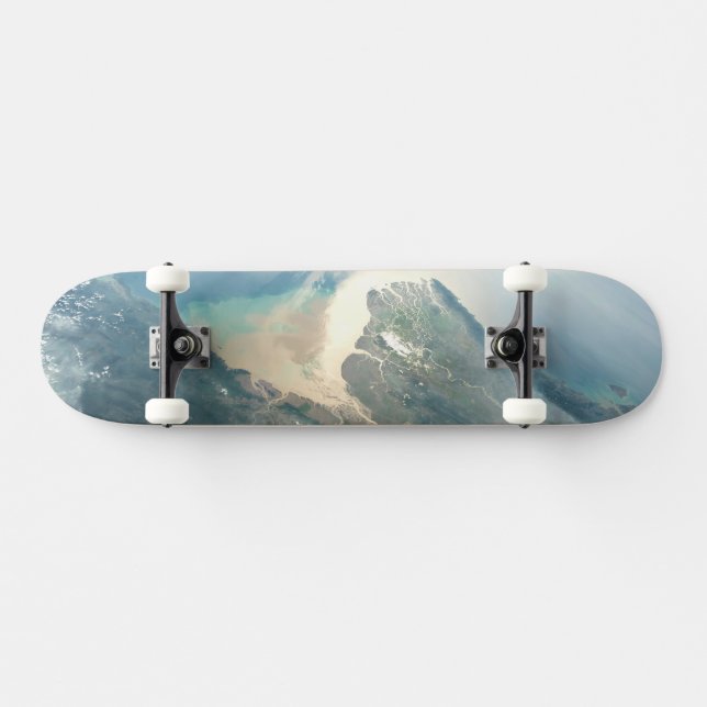 Skate O Delta Do Rio Irrawaddy Na Birmânia (Myanmar). (Horz)