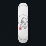 Skate O empoderamento das mulheres é o futuro feminista<br><div class="desc">A trabalho de arte para este skate vem de uma pintura original de mídia mista que eu criei em 2020. Para ver a pintura original siga-me no Instagram @AlyMarieArt. Apoie as mulheres em pequenas empresas quando você comprar este skate!</div>
