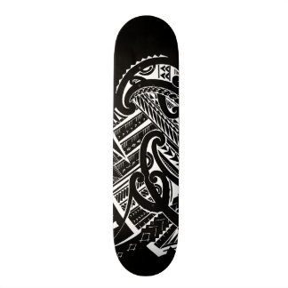 Skate o grande branco no tatuagem samoano tribal preto