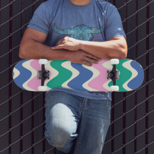 Skate Ondas de Cores Retrô