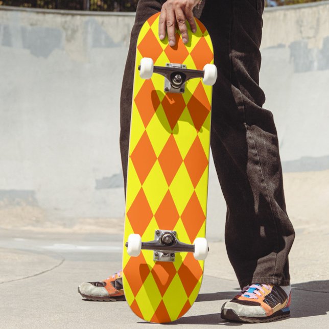 Skate Orange Yellow Harlequin Checkered Design  (Criador carregado)