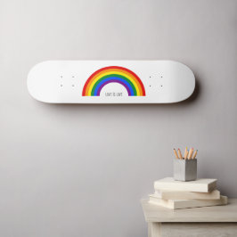 Skate Orgulho Gay Arco-íris. O amor é amor.