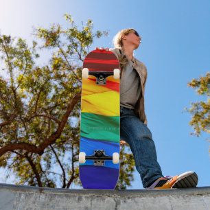 Skate Orgulho gay do SlipperyJoe, com cores do orgulho d
