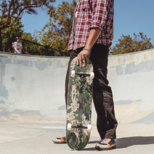 Skate Padrão de Camuflagem Digital Verde