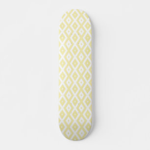 Skate Padrão de diamante amarelo pálido e branco