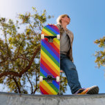 Skate Padrão de distribuição diagonal do arco-íris LGBT<br><div class="desc">Celebre seu orgulho LGBT com um padrão diagonal de stripe arco-íris com linhas vermelhas,  laranja,  amarelas,  verdes,  azuis e violetas. Para ver o orgulho gay colorido design em outros itens,  clique na coleção "Rocklawn Arts".</div>