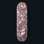 Skate Padrão de Ilustração Floral da Borgonha Dourada Ro<br><div class="desc">Este padrão elegante e moderno é perfeito para a na moda e a mulher de moda. Apresenta uma folha de ouro rosa, branca, cinza e flores vermelhas, impressas em falso, e um padrão de ilustração de folha. É um design chic, bonito, único e luxo. ideal para a senhora sofisticada e...</div>
