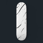 Skate Padrão de mármore branco preto único moderno<br><div class="desc">Este padrão moderno e moderno é perfeito para qualquer na moda ou mulher. Ele apresenta um padrão de mármore delimitado, contemporâneo e legal, em preto e branco. É elegante, simples, elegante e único. ***NOTA DE DESIGN IMPORTANTE: Para qualquer solicitação de design personalizada, como solicitações de correspondência de produtos, alterações de...</div>