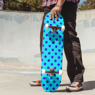 Skate Padrão de Pontos Polka Azuis em Ciano