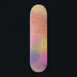 Skate Padrão de Sereia do Ombre Pastel Colorido Divertid<br><div class="desc">Legal Scales de Sereia de Mama Rosa,  Roxo,  Teal e Laranja com Padrão de Folha de Ouro. Esta impressão de sereia divertida é perfeita para um Presente de Sereia de Aniversário sob o mar.</div>