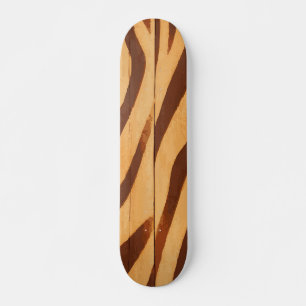Skate Padrão de Zebra Queimada em Design de Madeira Natu