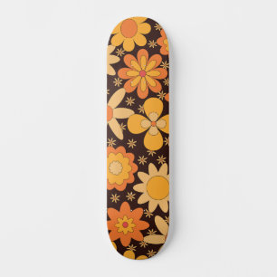Skate Padrão Floral do Groovy Retro Amarelo e Laranja