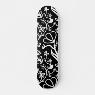 Skate Padrão Floral em Branco em Preto